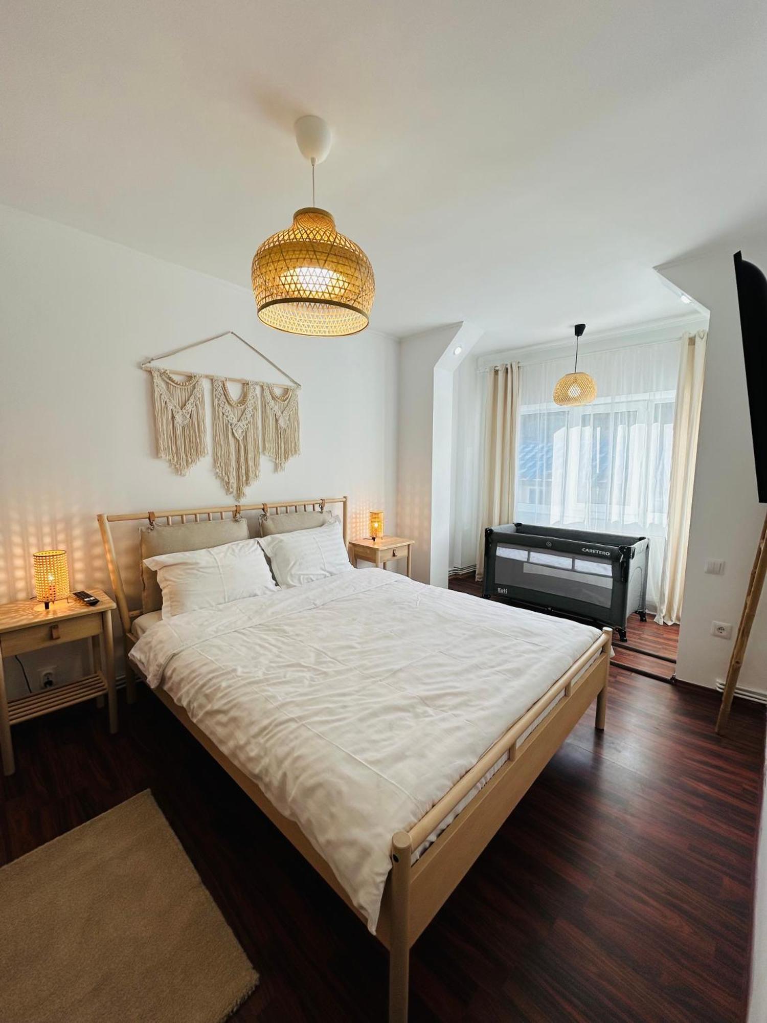 Delis Apartment Сіная Екстер'єр фото